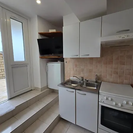 Apartment Ella *