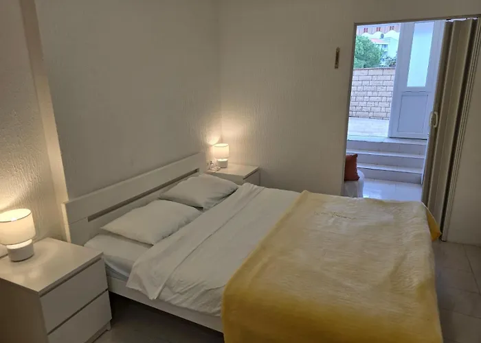 Ella Apartament Banjol